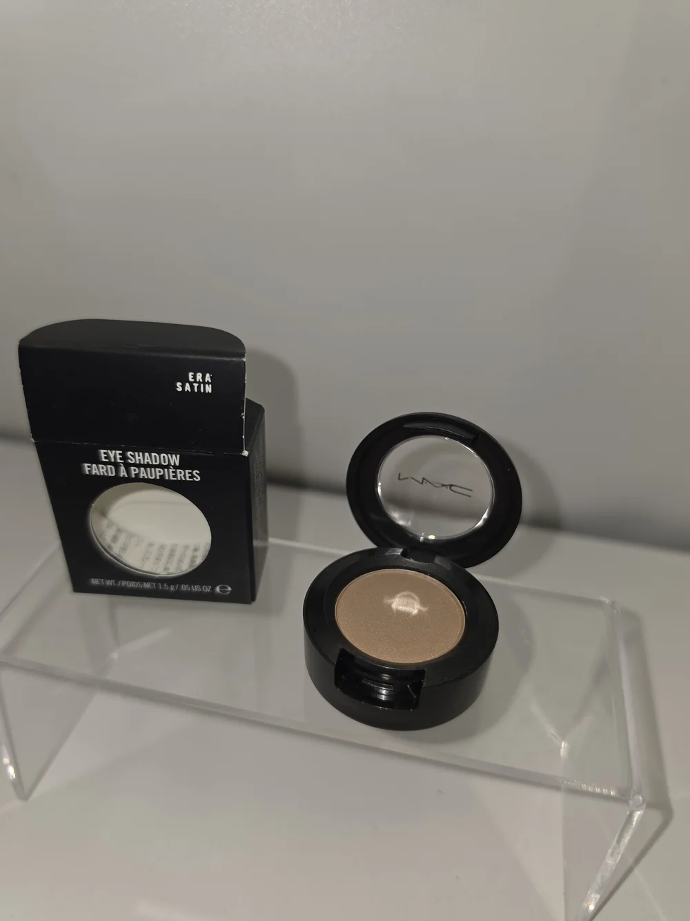 DISCONTINUED MAC EYESHADOW- 